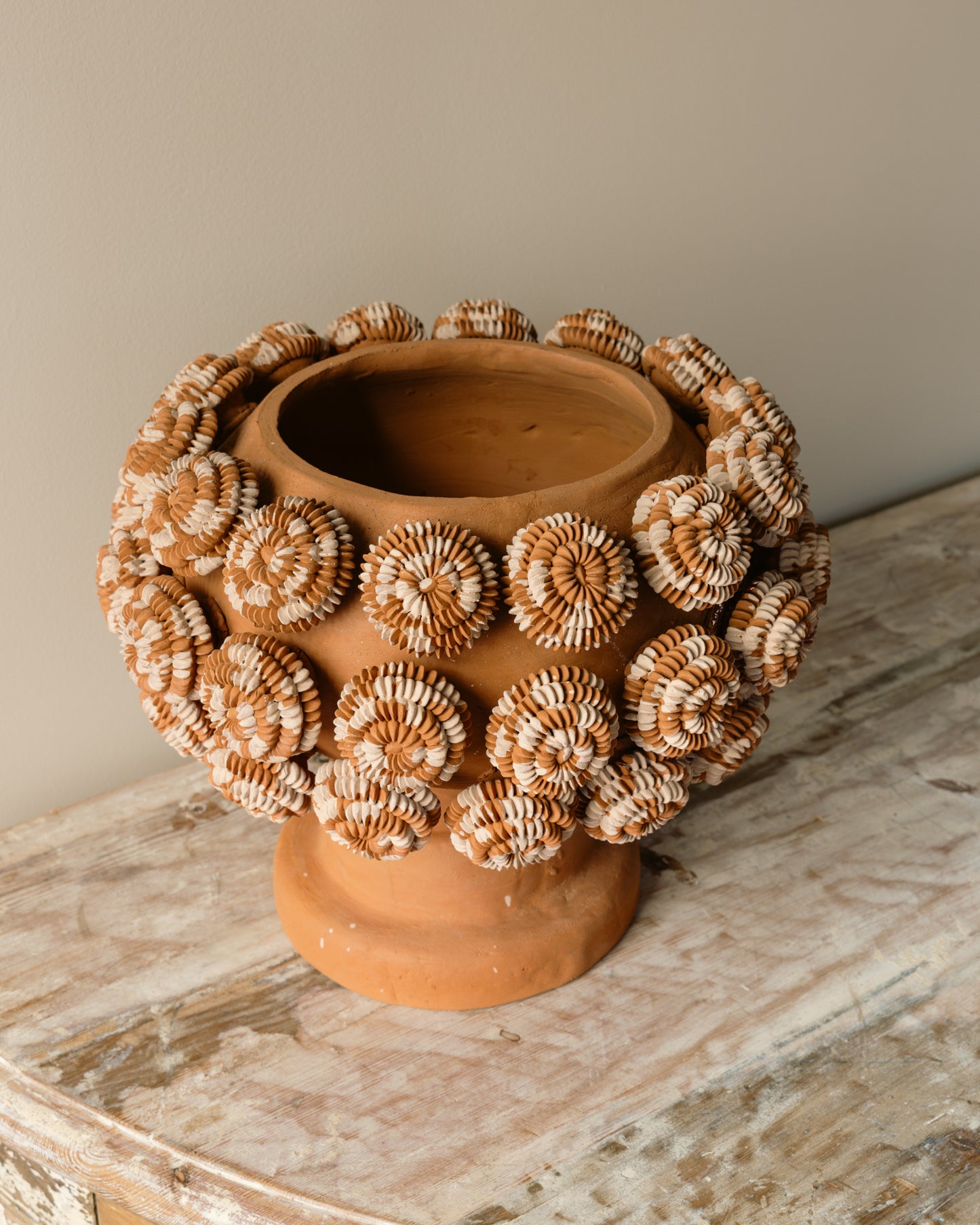 Ali Vase by Studio Binat