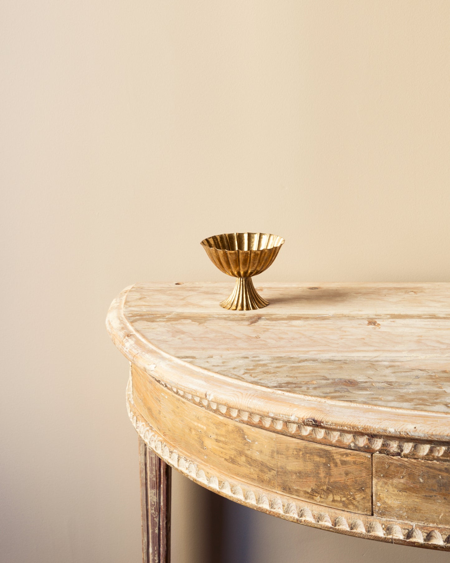 Josef Hoffmann, Wiener Werkstätte Brass Repoussé Bowl