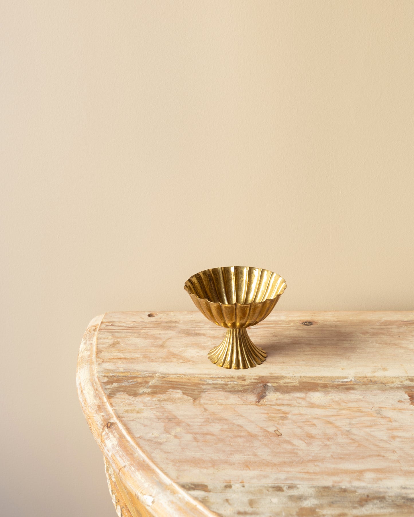 Josef Hoffmann, Wiener Werkstätte Brass Repoussé Bowl