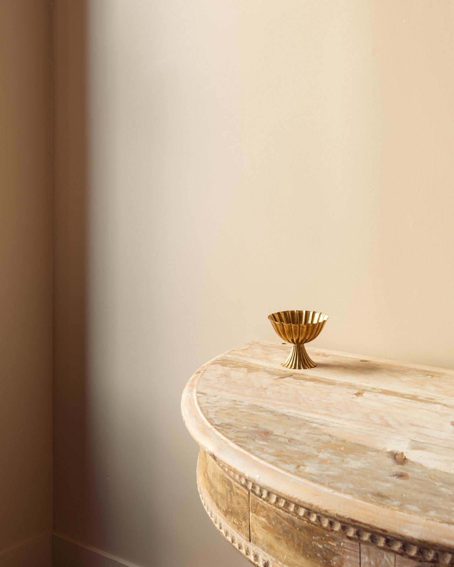 Josef Hoffmann, Wiener Werkstätte Brass Repoussé Bowl