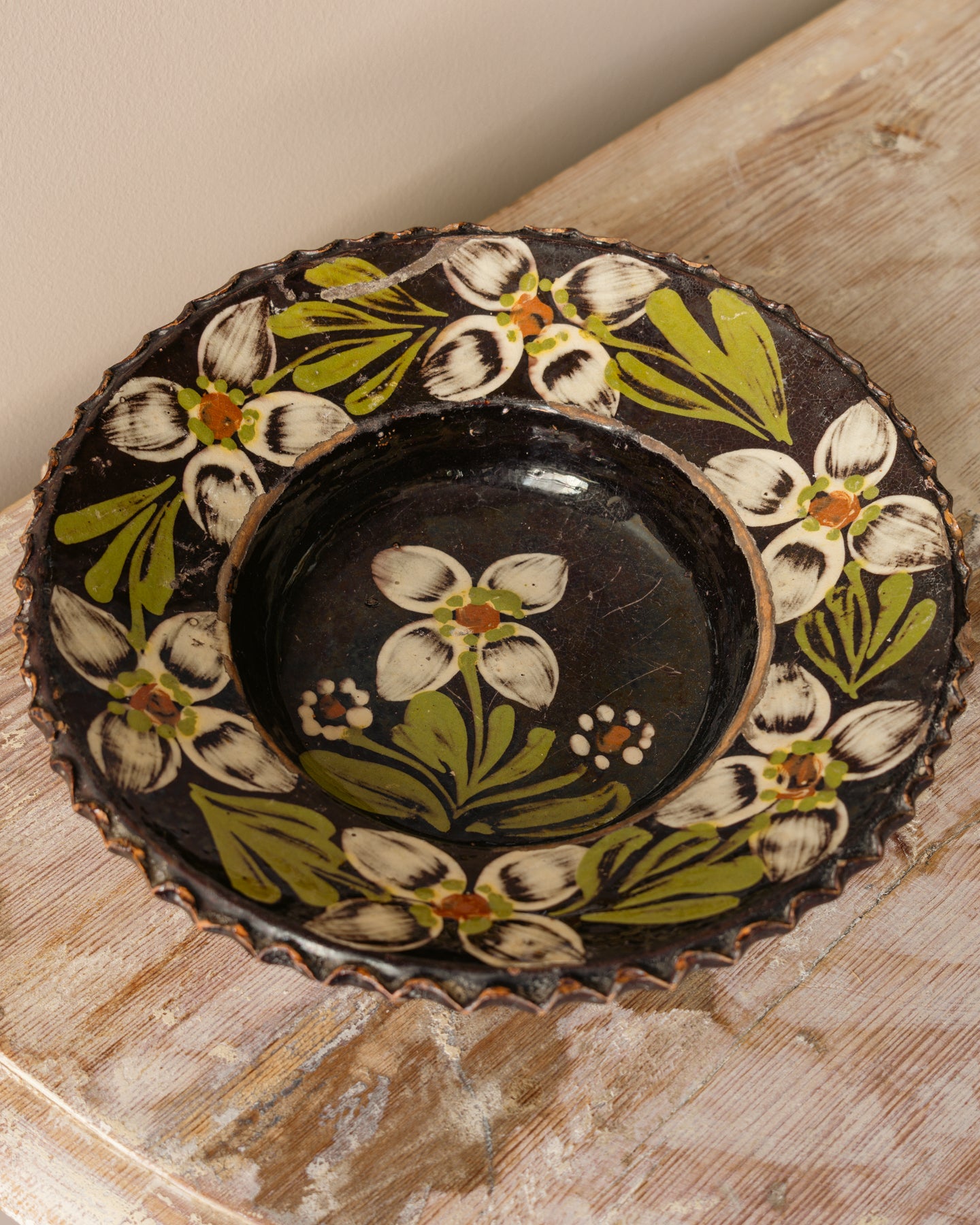Transylvanian Folk Plate with Hand-Painted Floral Design