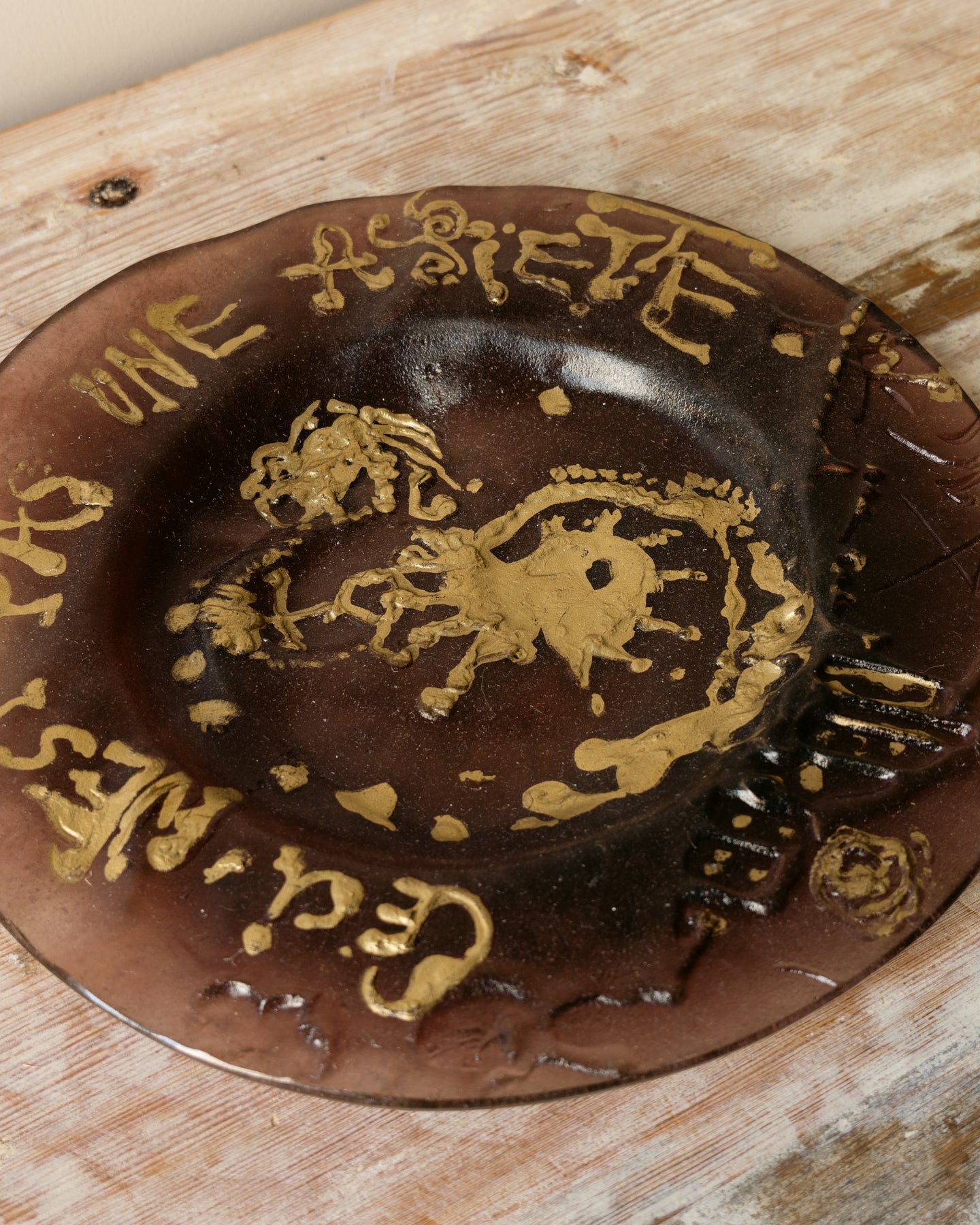 Salvador Dalí for Daum, Ceci n’est pas une assiette Pâte-de-verre Plate